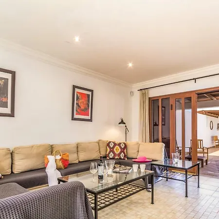 Shaula Playa Blanca (Lanzarote)